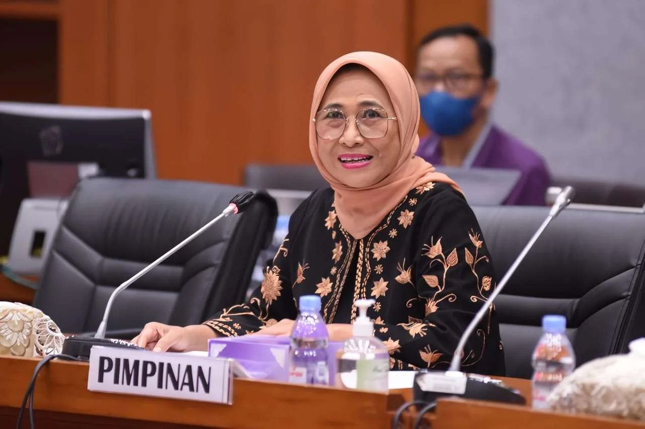 Sekolah Telat Isi PDSS, Hetifah: Perlu Evaluasi dan Pendampingan untuk SNBP