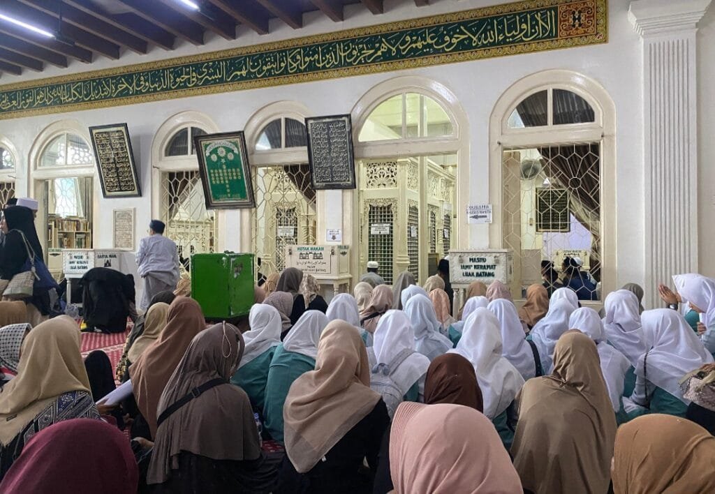 Makam Habib Huseinn Ziarah Makam Habib Husein di Masjid Luar Batang, Wisata Religi Favorit Jelang Ramadan PROKALTIM