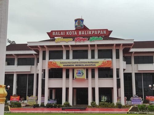 WhatsApp Image 2025 02 20 at 20.58.40 1 Puluhan Karangan Bunga Hiasi Kantor Wali Kota Balikpapan sebagai Ucapan Selamat Pelantikan Rahmad-Bagus PROKALTIM