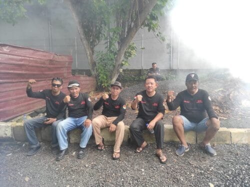 Laskar Gepak DPC Kota Balikpapan Gelar Kerja Bakti Bersih Lingkungan Menyambut Bulan Suci Ramadhan PROKALTIM 2 WhatsApp Image 2025 02 23 at 20.53.58 Laskar Gepak DPC Kota Balikpapan Gelar Kerja Bakti Bersih Lingkungan Menyambut Bulan Suci Ramadhan PROKALTIM