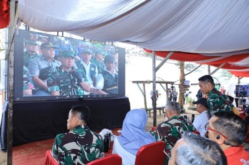 WhatsApp Image 2025 02 23 at 21.02.56 1 Pangdam VI/Mulawarman Pimpin Aksi Bersih Pantai dalam Memperingati HPSN 2025 di Penajam Paser Utara PROKALTIM