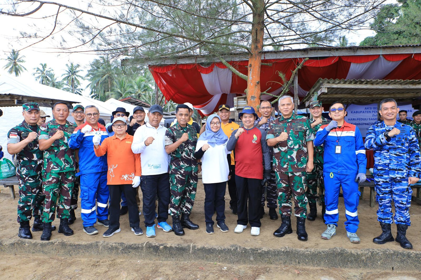 Pangdam VI/Mulawarman Pimpin Aksi Bersih Pantai dalam Memperingati&hellip;