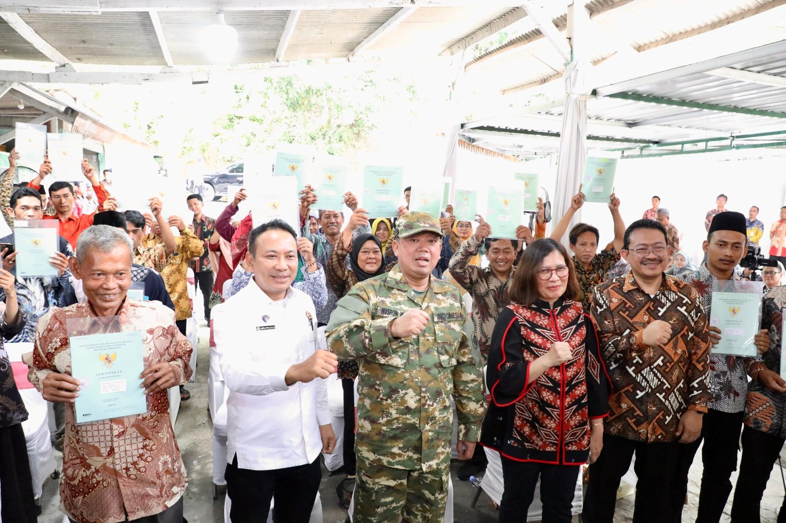 Sertipikat Hasil Konsolidasi Tanah Buat Warga Kabupaten Semarang&hellip;