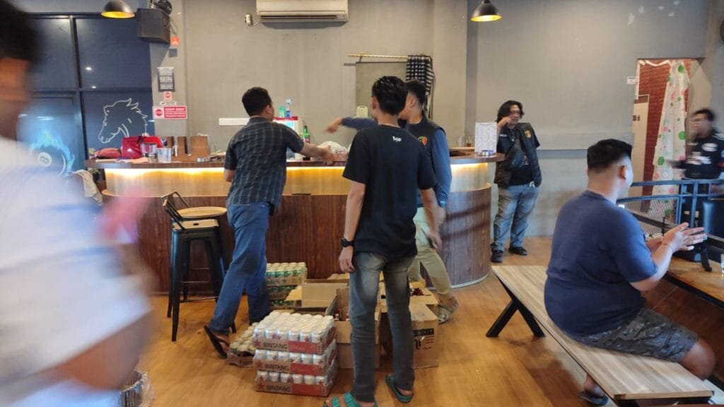 IMG 20250309 WA0111 Nodai Bulan Suci Ramadan, Miras dan Judi Kartu Ditemukan di Arena Biliar PROKALTIM