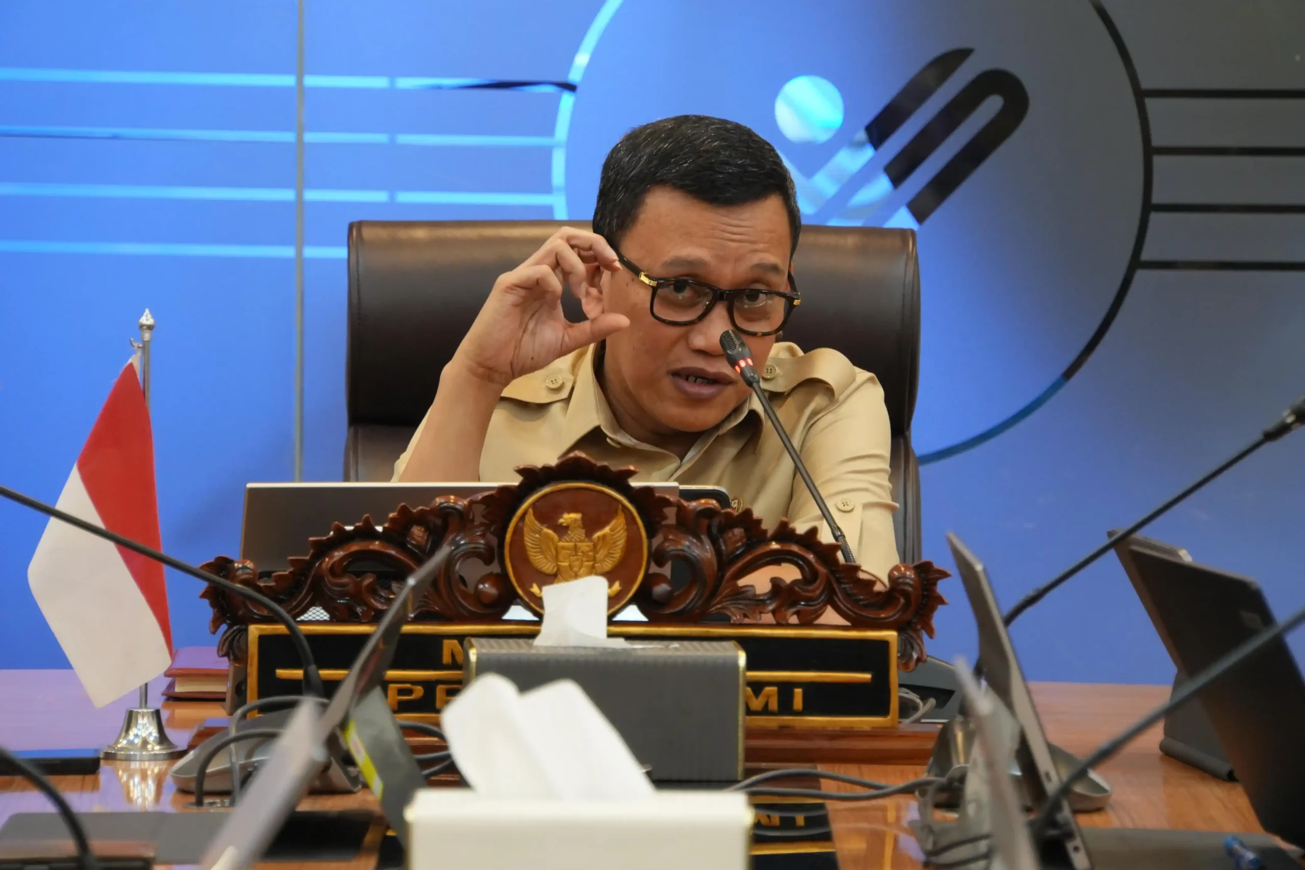 DPR Ingin Hapus BP2MI, Menteri Karding Pertimbangkan Untung-Ruginya
