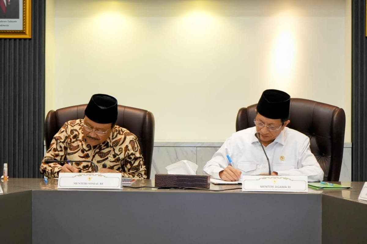 Mensos dan Menag Tanda Tangani MoU Sukseskan Sekolah Rakyat