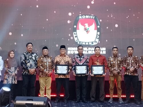 WhatsApp Image 2025 02 27 at 19.15.36 KPU Balikpapan Beri Penghargaan pada Instansi Pendukung Keberhasilan Pilkada 2024 PROKALTIM