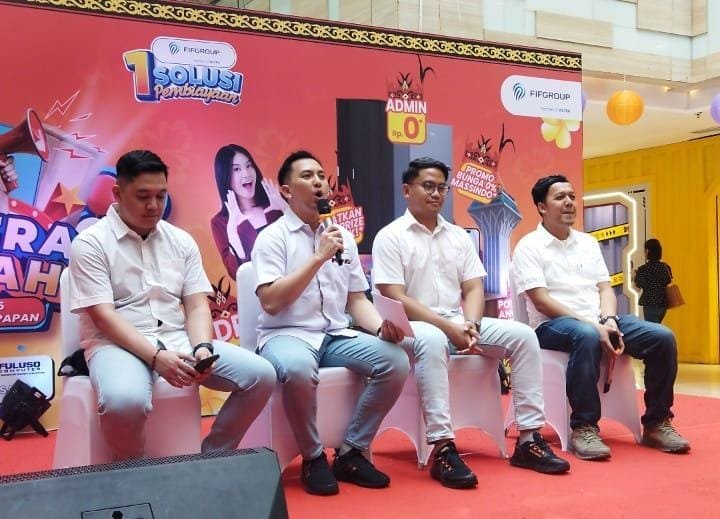 Dari kiri ke kanan: Hans Christian (Marketing Manager New Motorcycle Kaltimtara 1), Waluyo Hadi Pranoto (Marketing Manager Multi-Purpose Financing Kaltimtara 1), Stevandre Susanto (Marketing Manager Microfinancing Kaltimtara), Andry Yoga Pratama (Marketing Manager Used Financing Kaltimtara).