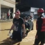 Balikpapan Dilanda Banjir Akibat Hujan Deras, Warga Terjebak di Genangan Air