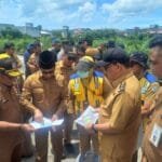 Wali Kota Bersama Wakil Wali Kota Balikpapan Tinjau Langsung Lokasi Pengendalian Banjir, Pastikan Penanganan Cepat Dilakukan