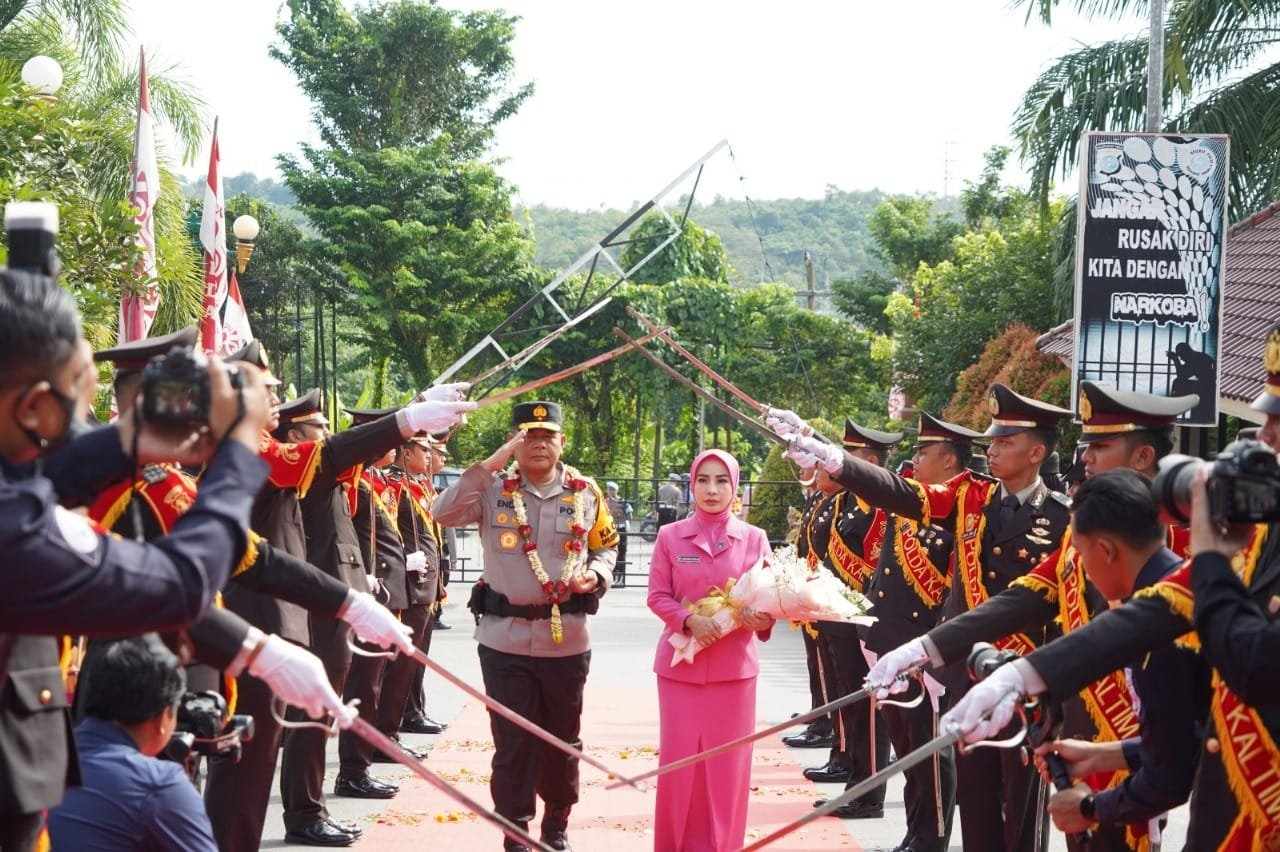 Upacara Penyambutan dan Farewell Parade Kapolda Kaltim di&hellip;