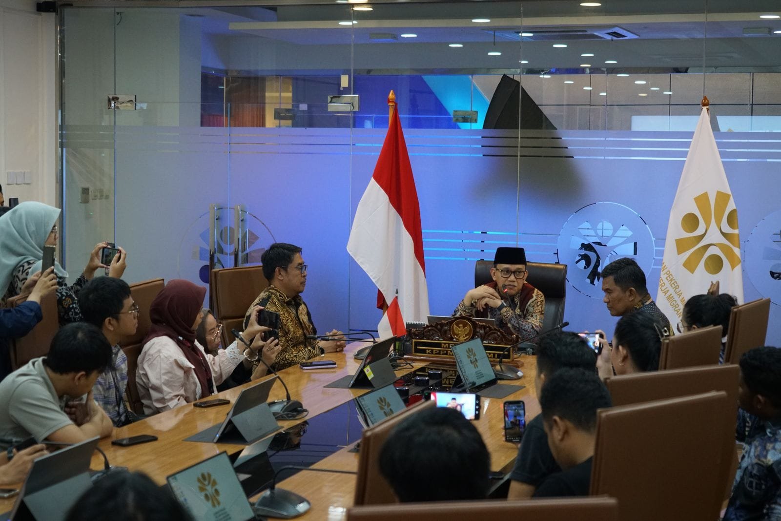 Menteri P2MI Tindaklanjuti 19 Pekerja Migran Indonesia Dipaksa Jadi PSK di Dubai