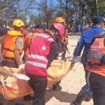 Nelayan Tenggelam di Perairan Balikpapan Ditemukan, Batalyon A Brimob Kaltim Bantu Proses Evakuasi