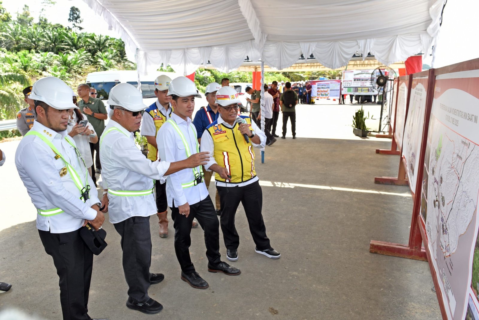 Wakil Presiden Gibran Tinjau Progres Infrastruktur Strategis di Ibu Kota Nusantara PROKALTIM 1 WhatsApp Image 2025 05 30 at 20.26.13 1 Wakil Presiden Gibran Tinjau Progres Infrastruktur Strategis di Ibu Kota Nusantara PROKALTIM