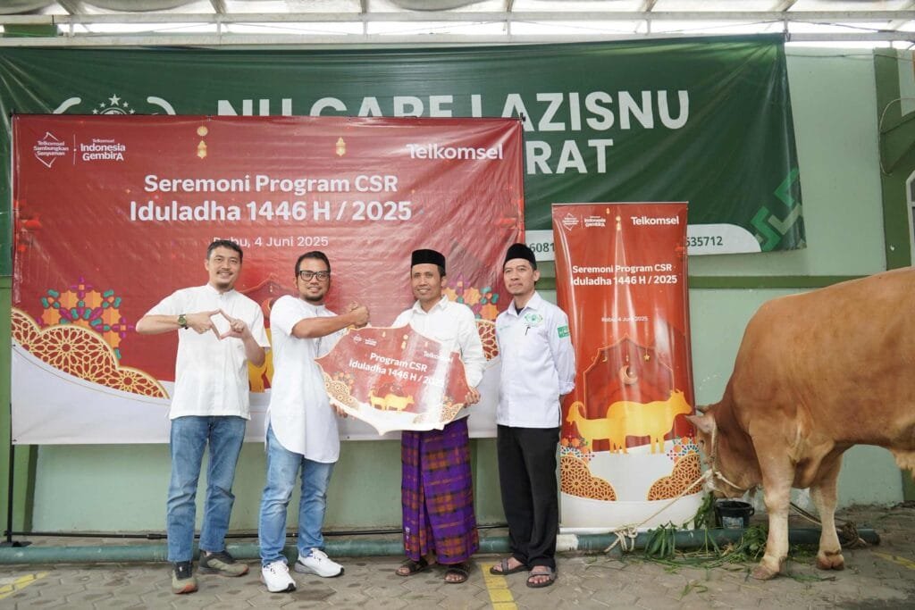 WhatsApp Image 2025 06 06 at 23.45.30 Telkomsel Bagikan Hewan Kurban ke Lebih dari 600 Titik Prioritas di Seluruh Penjuru Indonesia, Sambungkan Senyuman di Momen Iduladha 1446 H PROKALTIM