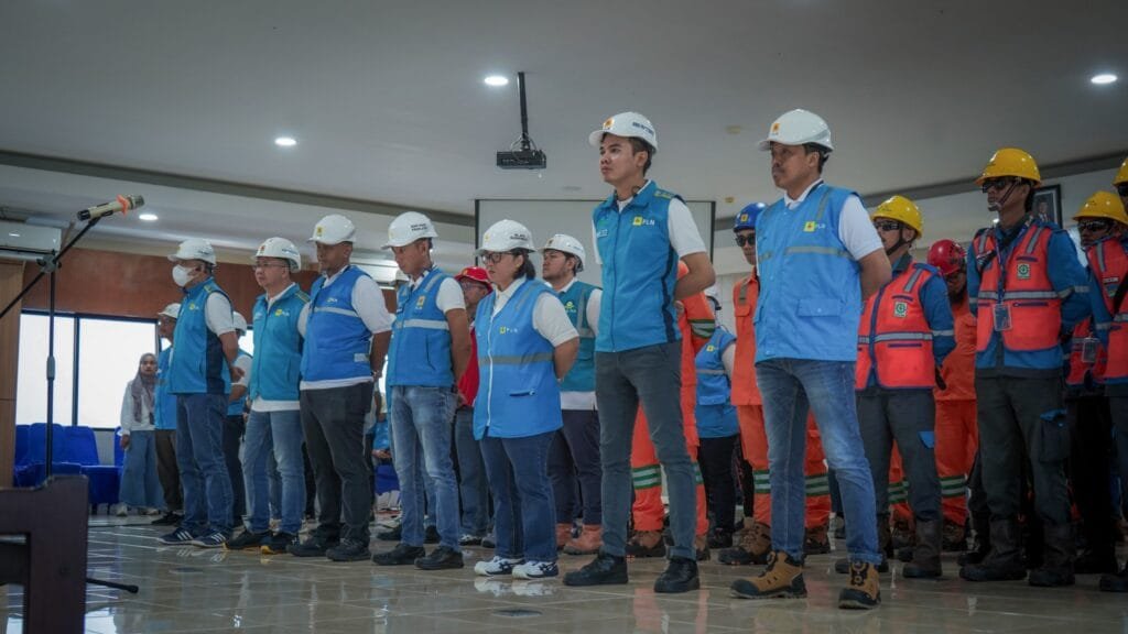 WhatsApp Image 2025 06 06 at 23.56.13 1.174 Personel PLN Siap Jaga Keandalan Listrik Idul Adha 1446 H di Kaltim dan Kaltara PROKALTIM