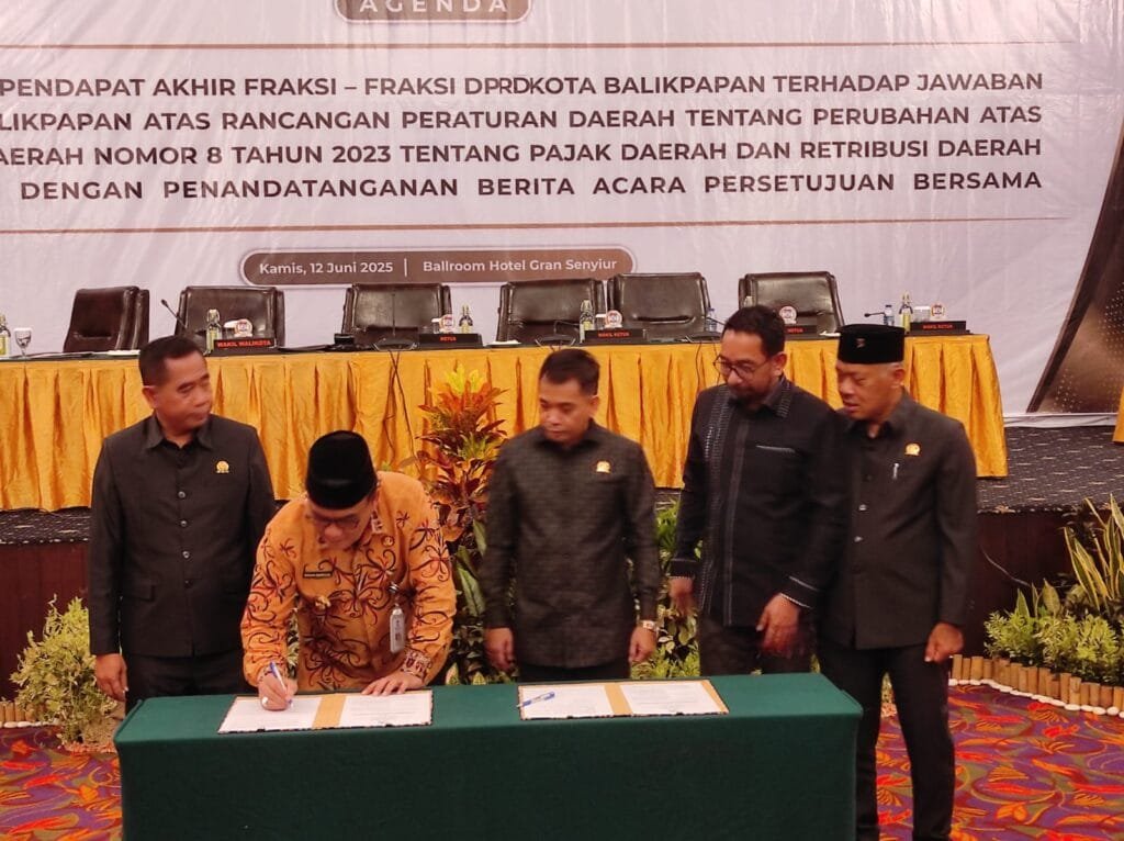 WhatsApp Image 2025 06 13 at 10.29.26 DPRD Balikpapan Sahkan Revisi Perda Pajak dan Retribusi Daerah PROKALTIM