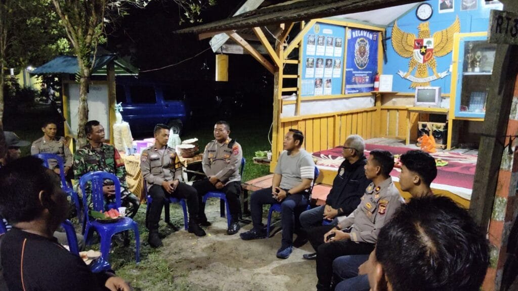 WhatsApp Image 2025 06 18 at 13.45.06 Kapolresta Balikpapan Kunjungi Poskamling RT 41, Sampaikan Pesan Kamtibmas PROKALTIM