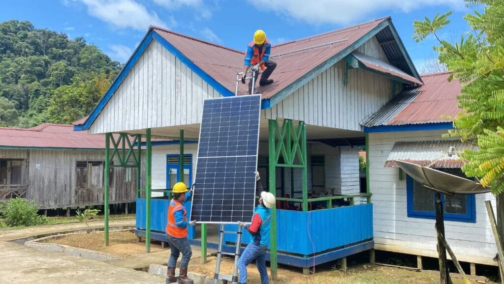 WhatsApp Image 2025 07 09 at 20.06.01 Hadirkan Terang di 54 Sekolah, Komitmen PLN UID Kaltimra Dukung Pendidikan di Kaltim dan Kaltara PROKALTIM