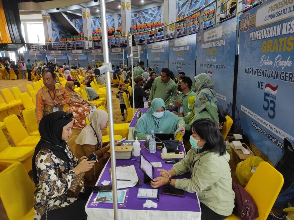 WhatsApp Image 2025 07 10 at 21.59.48 Satu Sehat Dikenalkan Lewat Pemeriksaan Gratis, Ribuan Warga Balikpapan Ikut Cek Kesehatan di HUT ke-45 Dekranas PROKALTIM