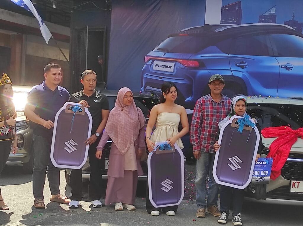 WhatsApp Image 2025 07 12 at 17.10.55 Simbolis 10 Konsumen di Balikpapan Jadi Pemilik Pertama Suzuki Fronx, Momentum Awal Perjalanan SUV Canggih Ini di Kalimantan PROKALTIM