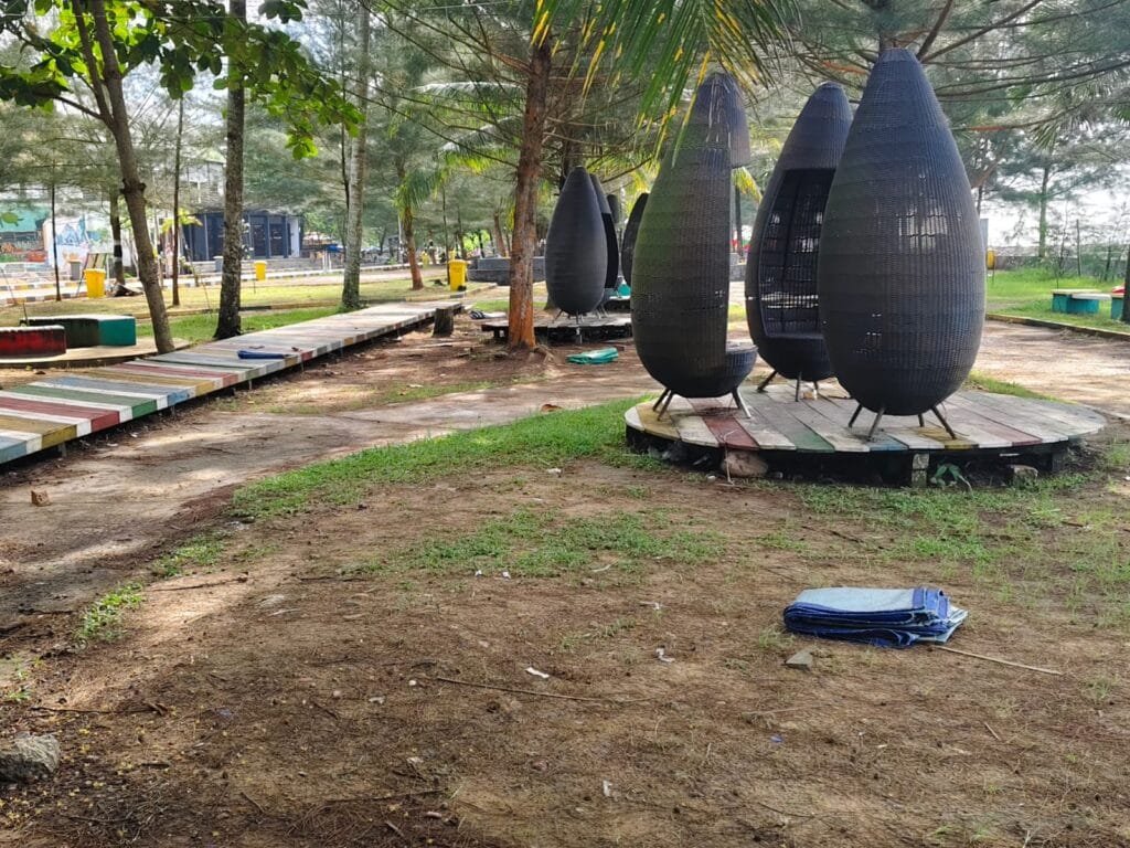 WhatsApp Image 2025 07 28 at 19.29.57 UMKM di Pantai Manggar Sepi, Taufik Qul Rahman Soroti Isu Jual Beli Lapak PROKALTIM