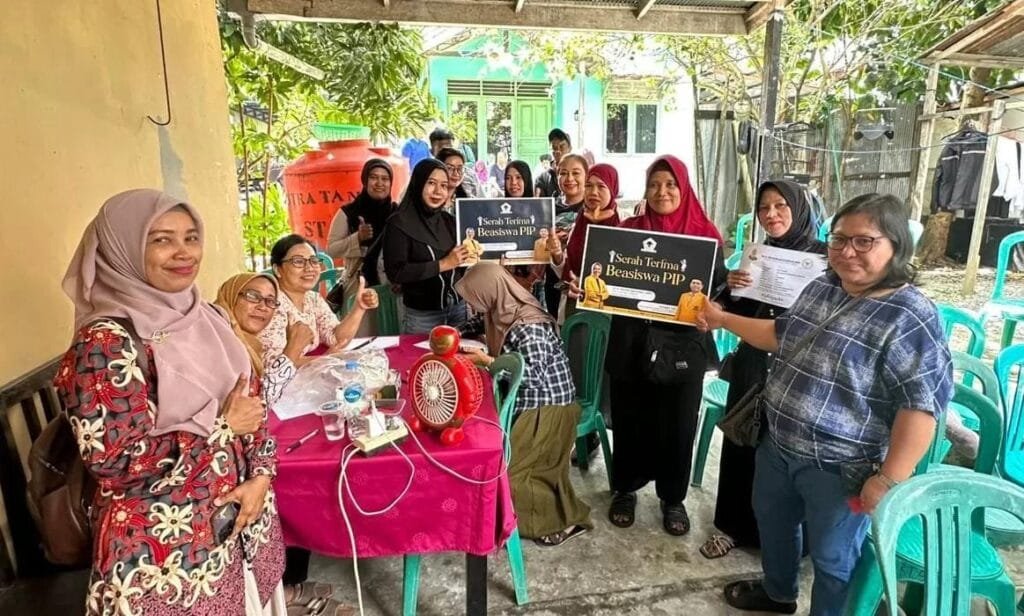 WhatsApp Image 2025 07 29 at 14.41.44 Beasiswa PIP Aspirasi Hetifah Lancar Tersalurkan di Balikpapan Selatan PROKALTIM
