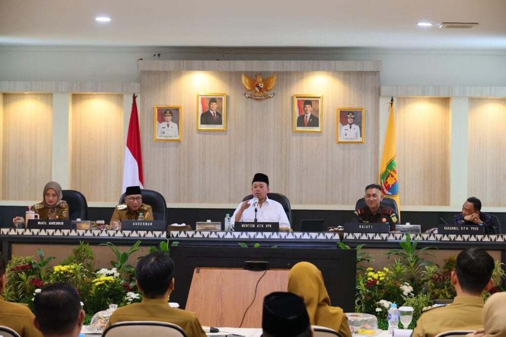 WhatsApp Image 2025 07 29 at 21.54.35 Dalam Rakor Bersama Kepala Daerah se-Lampung, Menteri Nusron Dorong Pemda Bebaskan BPHTB bagi Warga Kurang Mampu PROKALTIM