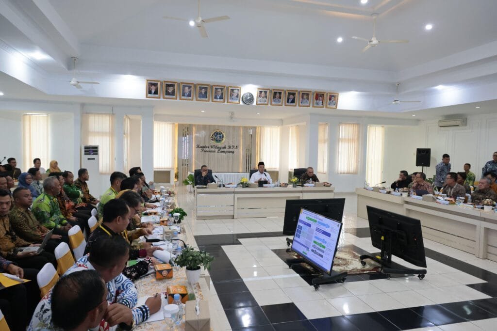 WhatsApp Image 2025 07 30 at 14.45.05 Imbau Percepat Pemetaan dan Pemanfaatan Lahan ke Jajaran Kanwil BPN Provinsi Lampung, Menteri Nusron: Tidak Bisa Pakai Pola Kerja Lama PROKALTIM