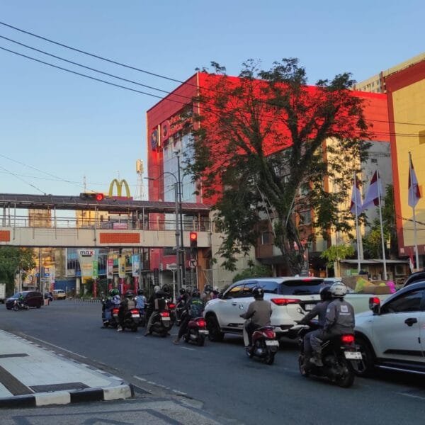 JPO Simpang Plaza Balikpapan Dinilai Tak Layak, Ketua&hellip;