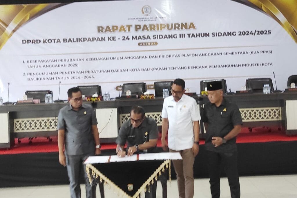 WhatsApp Image 2025 08 11 at 16.52.11 DPRD Balikpapan Sepakati Perubahan KUA-PPAS 2025, Anggaran Naik, Belanja Bertambah PROKALTIM