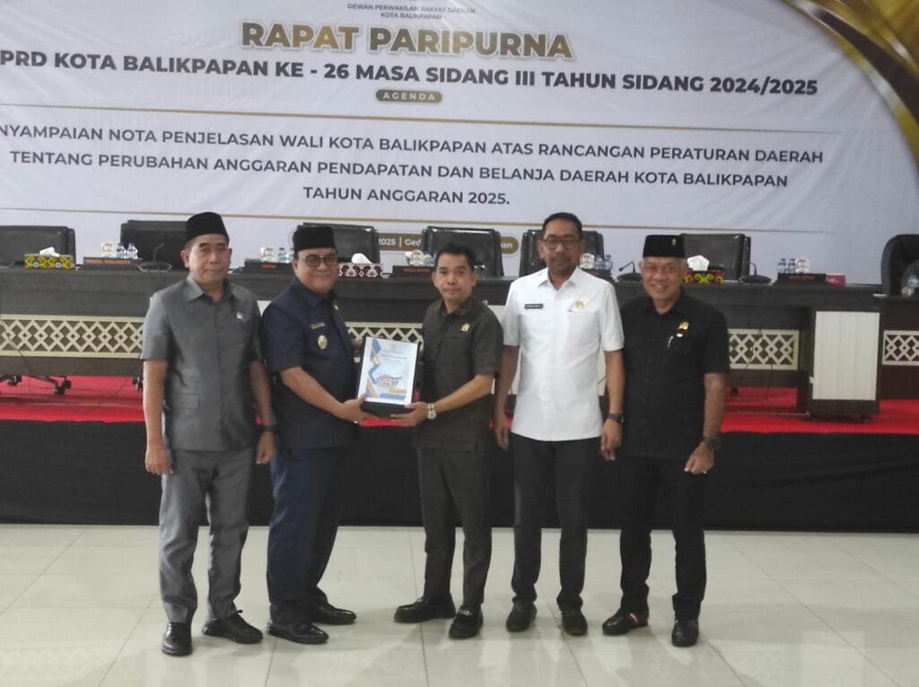 WhatsApp Image 2025 08 19 at 18.56.05 Pemkot Balikpapan Sampaikan Nota Keuangan Perubahan APBD 2025, Ada Defisit Rp43,69 Miliar PROKALTIM