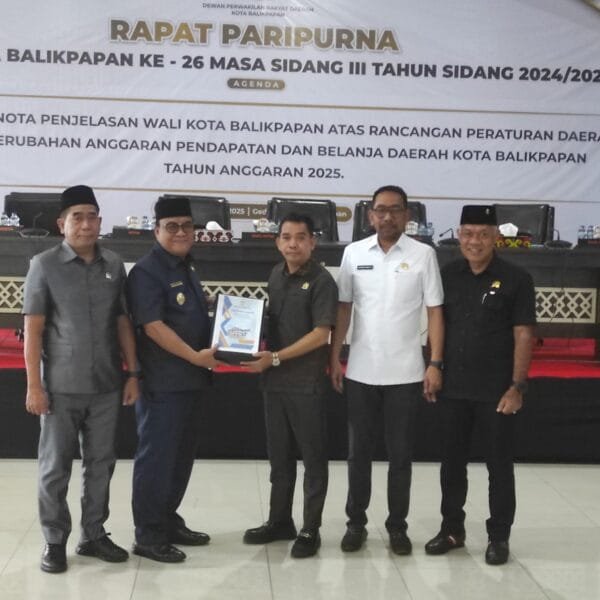 Pemkot Balikpapan Sampaikan Nota Keuangan Perubahan APBD 2025,&hellip;