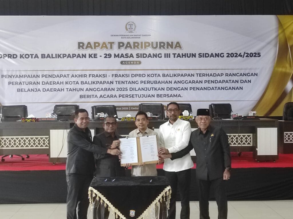 WhatsApp Image 2025 08 26 at 19.24.57 Enam Fraksi DPRD Setujui APBD-P 2025, Nilainya Capai Rp4,75 Triliun PROKALTIM