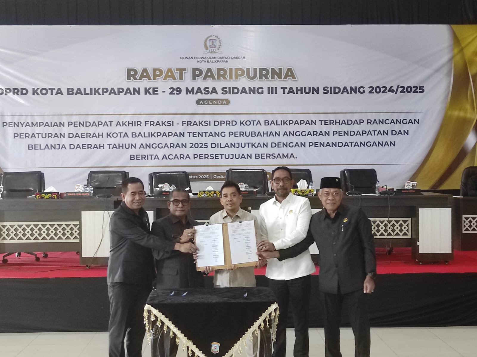 WhatsApp Image 2025 08 26 at 19.24.57 Enam Fraksi DPRD Setujui APBD-P 2025, Nilainya Capai Rp4,75 Triliun PROKALTIM