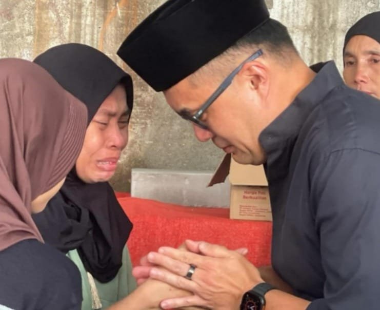 WhatsApp Image 2025 08 29 at 16.25.01 CEO GoTo Patrick Walujo Melayat Driver Ojol yang Tewas Usai Insiden dengan Brimob PROKALTIM