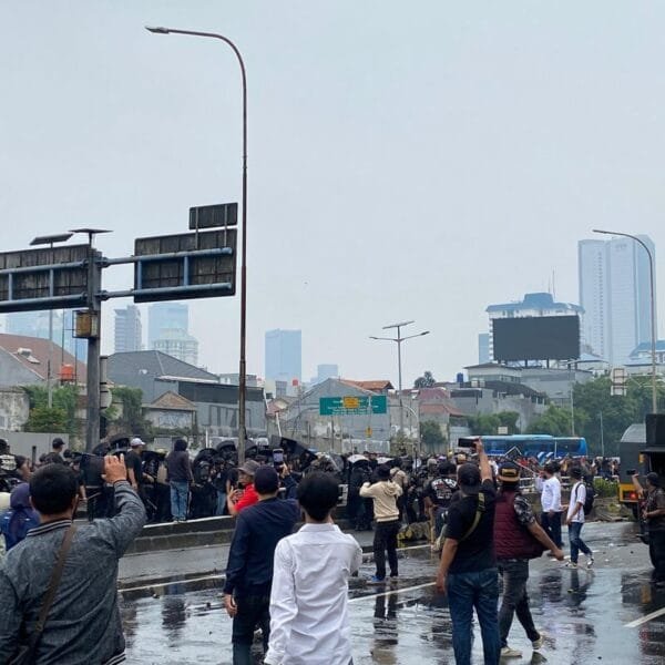Demo 25 Agustus di DPR Memanas, Tol Dalam&hellip;