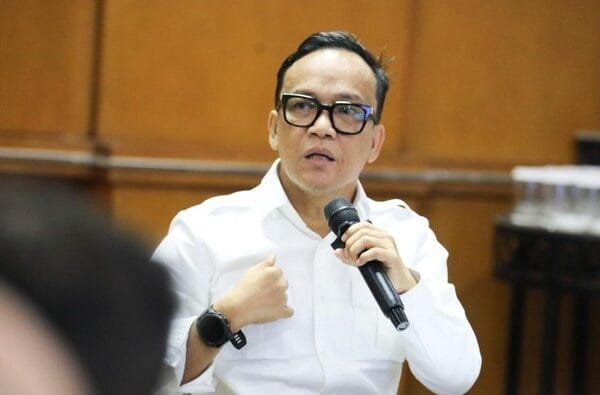 KPK Tangkap Wamenaker Immanuel Ebenezer
