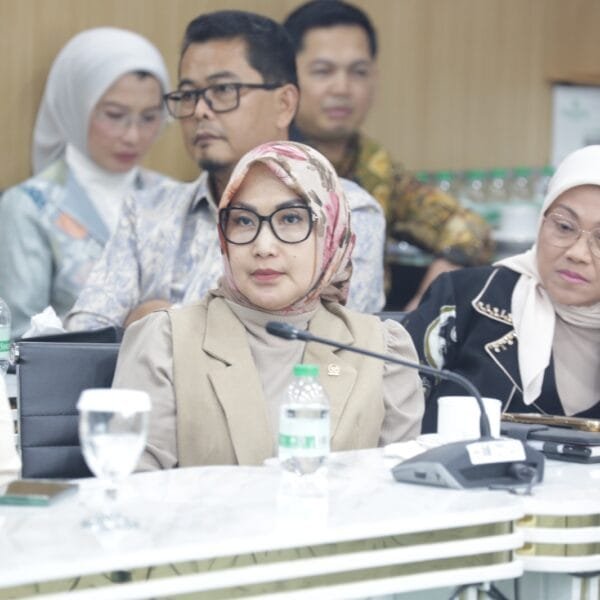 BBM Langka, DPR Desak Pemerintah Perbaiki Distribusi
