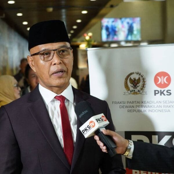 Djamari Chaniago Resmi Jadi Menkopolkam, PKS Ingatkan soal&hellip;