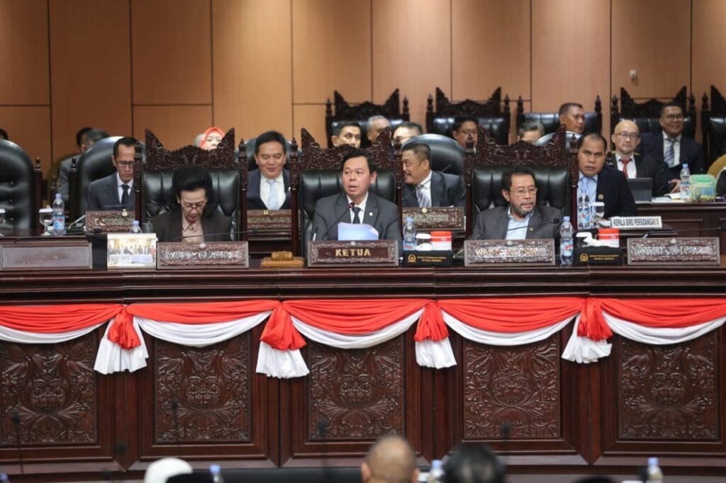 Ketua DPD RI Minta Pemerintah Tinjau Ulang Pemotongan Alokasi TKD dalam RAPBN 2026 Ketua DPD RI Minta Pemerintah Tinjau Ulang Pemotongan Alokasi TKD dalam RAPBN 2026 PROKALTIM