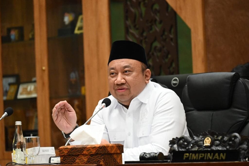 Prabowo Naikkan Gaji Guru dan Dosen ASN DPR Gaji Guru Honorer Juga Harus Dinaikkan Prabowo Naikkan Gaji Guru dan Dosen ASN, DPR: Gaji Guru Honorer Juga Harus Dinaikkan PROKALTIM