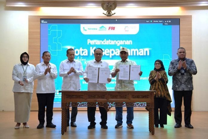 WhatsApp Image 2025 09 01 at 16.06.39 696x464 1 Kemenkop dan Perguruan Tinggi Sinergi Majukan SDM Kopdes Merah Putih PROKALTIM