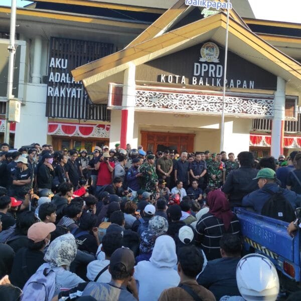 DPRD Balikpapan Terima Aspirasi Mahasiswa, Alwi Al Qadri&hellip;