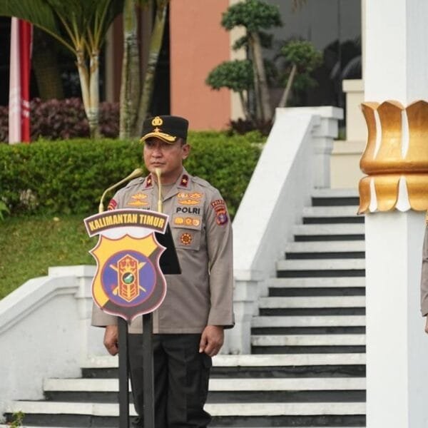 Wakapolda Kaltim Pimpin Apel Pagi, Tekankan Kesiapan Personel&hellip;