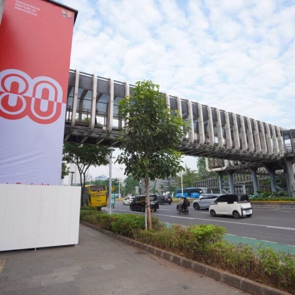 Pemulihan Layanan Publik Pasca Demo, JPO Polda Metro&hellip;