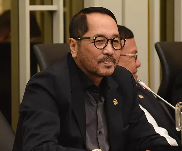 Soal Aturan Dwi Kewarganegaraan, Firman Soebagyo: Perlu Kajian&hellip;