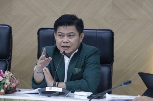 DPR Desak KPI Hentikan Siaran dan Audit Trans7 DPR Desak KPI Hentikan Siaran dan Audit Trans7 PROKALTIM