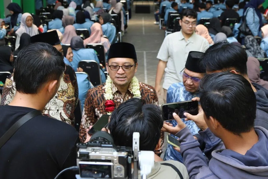 Wacana Penutupan Pesantren Al Khoziny PKB Gegabah Asbun dan Tuna Pesantren Wacana Penutupan Pesantren Al-Khoziny, PKB: Gegabah, Asbun, dan Tuna Pesantren PROKALTIM