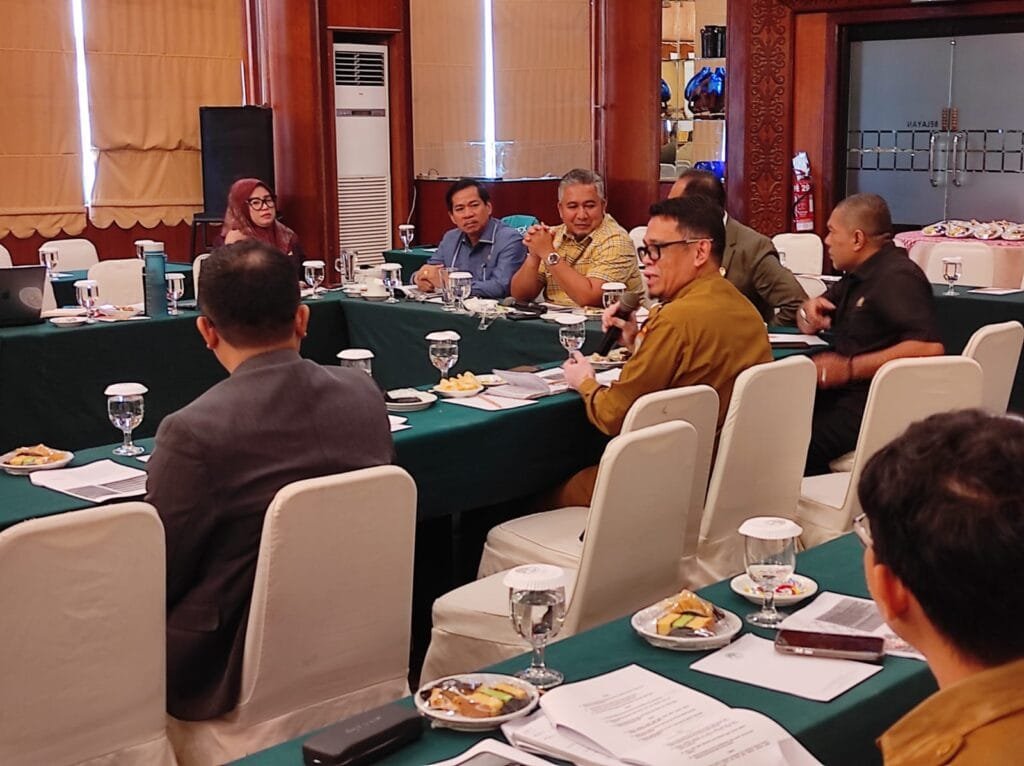 WhatsApp Image 2025 10 06 at 15.12.16 DPRD Balikpapan Revisi Aturan Alkohol, Fokus pada Pengendalian di Era Digital PROKALTIM